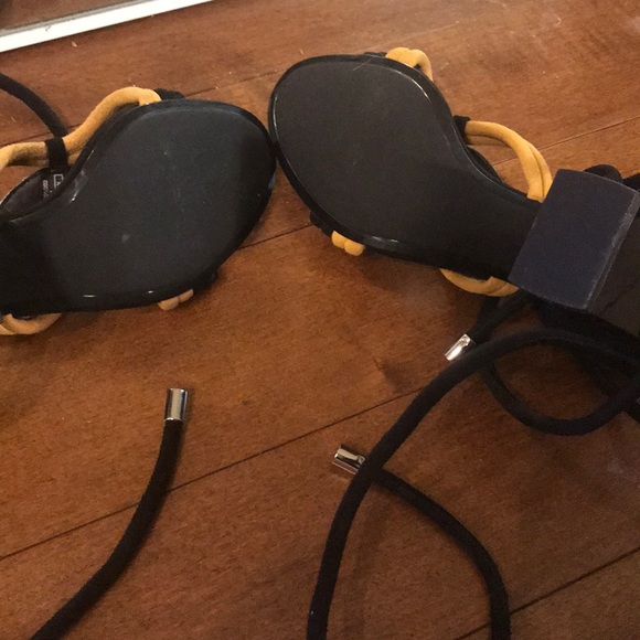 Zara authentic strapped stone heels. - Picture 4 of 4